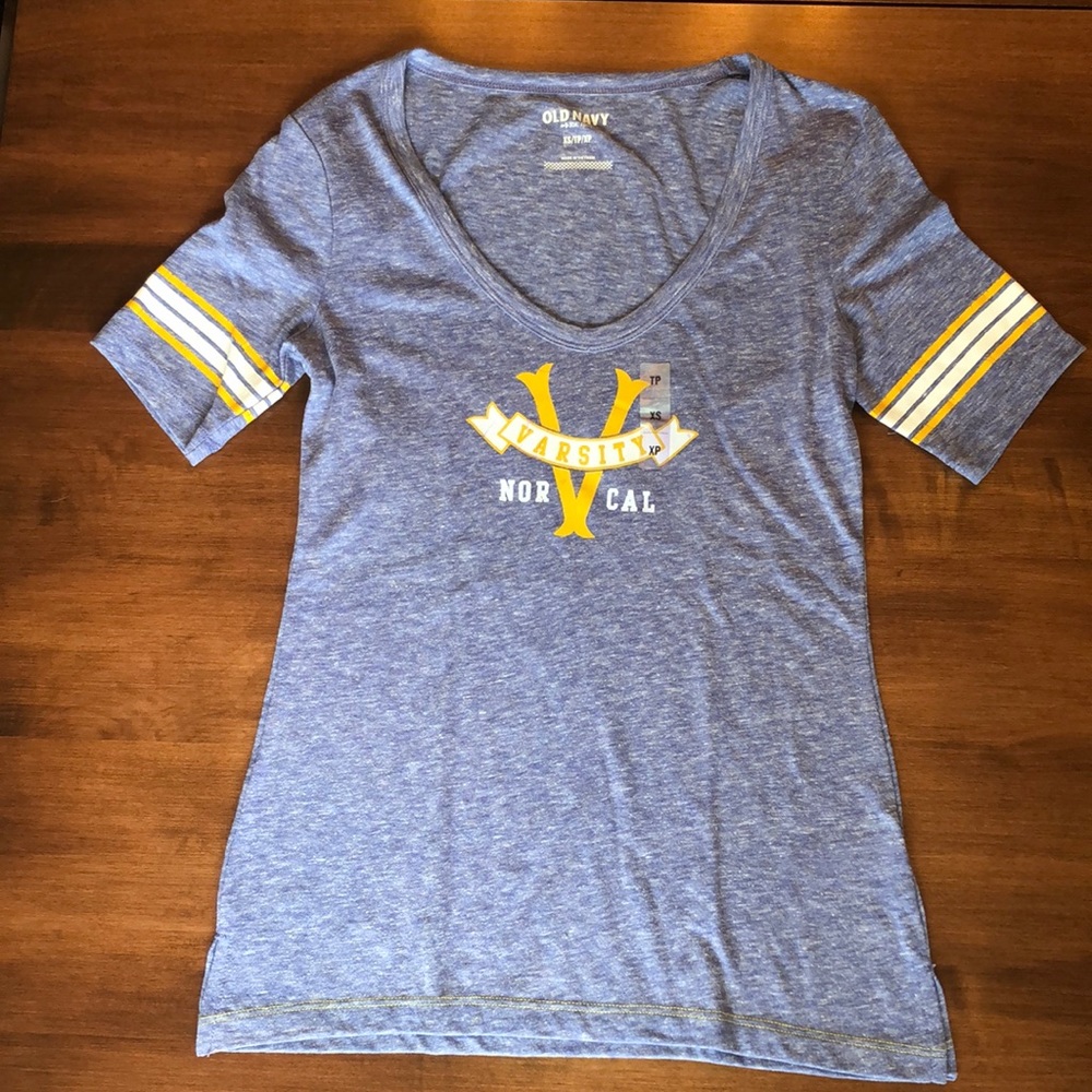 Old Navy t-shirt